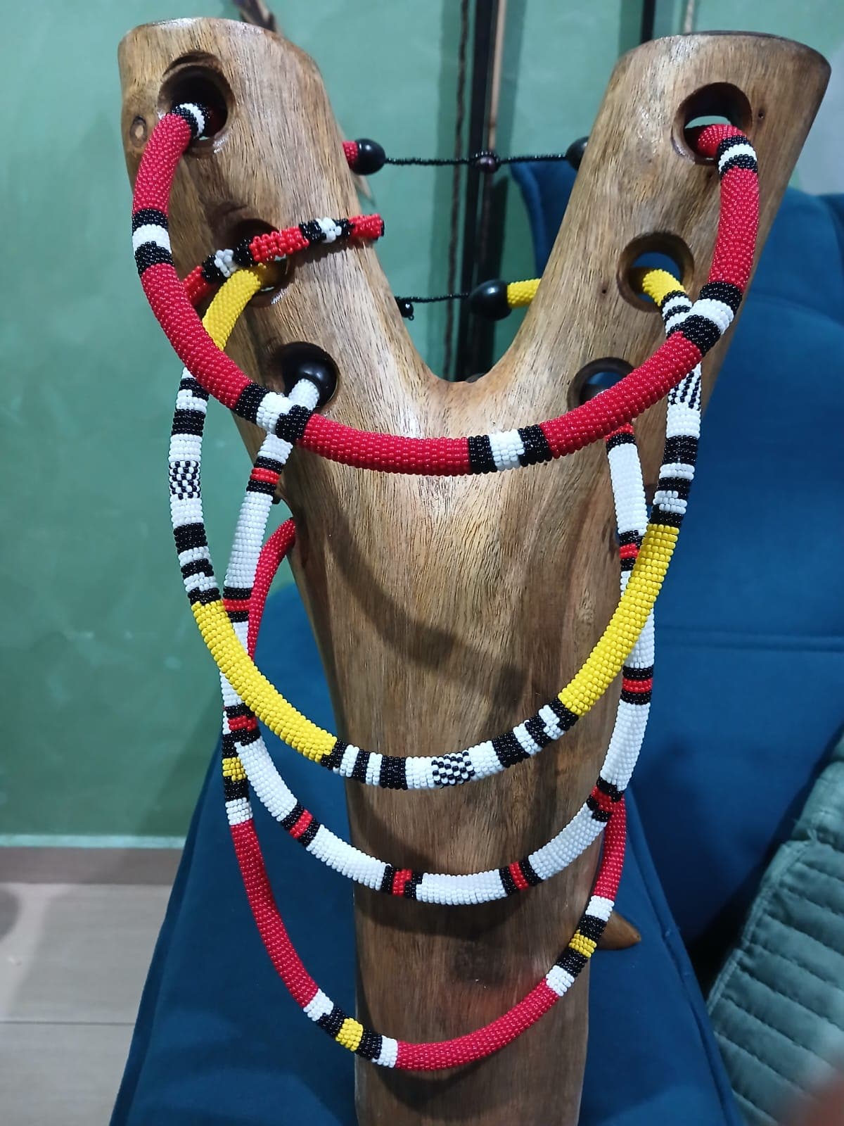 Colares de Miçanga - Cobra Coral.